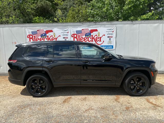 2022 Jeep Grand Cherokee L Altitude 4x2