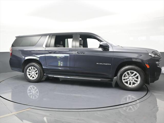 2023 Chevrolet Suburban 4WD LT