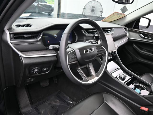 2023 Jeep Grand Cherokee L Limited 4x2