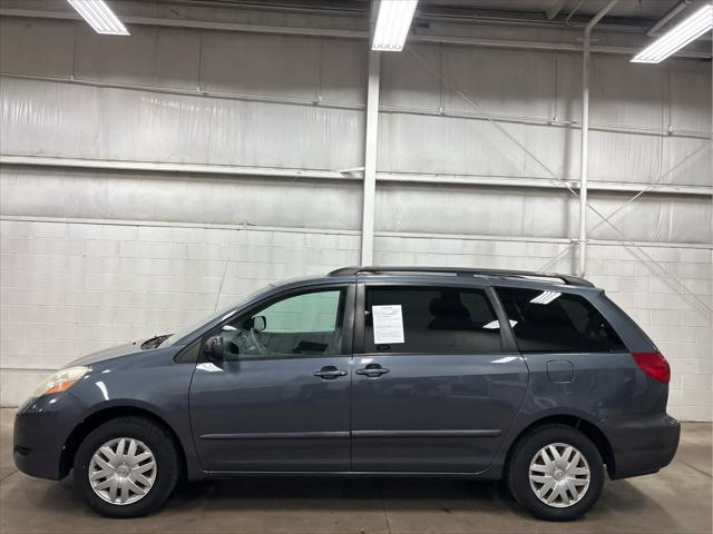 Used 2006 Toyota Sienna For Sale in Wilmington, OH