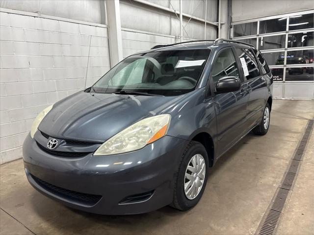 Used 2006 Toyota Sienna For Sale in Wilmington, OH