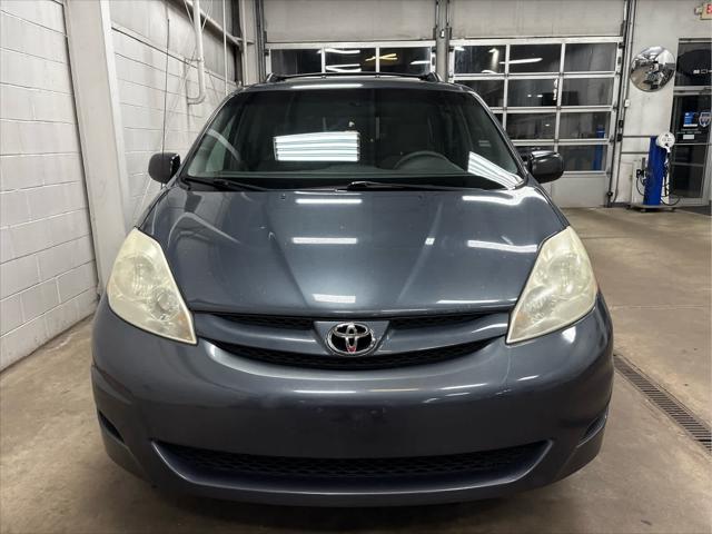 Used 2006 Toyota Sienna For Sale in Wilmington, OH