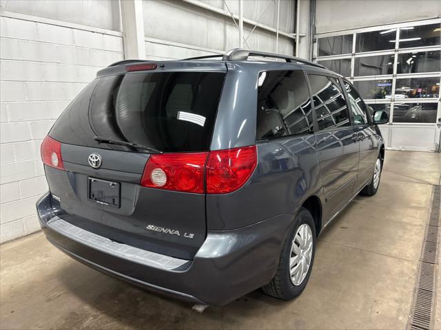 Used 2006 Toyota Sienna For Sale in Wilmington, OH