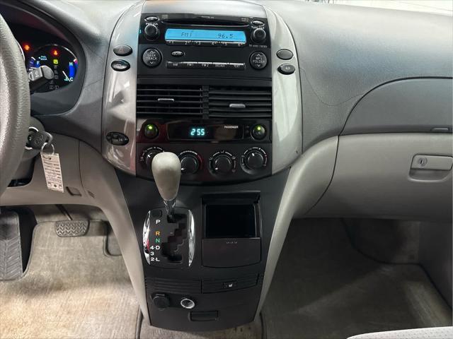 Used 2006 Toyota Sienna For Sale in Wilmington, OH