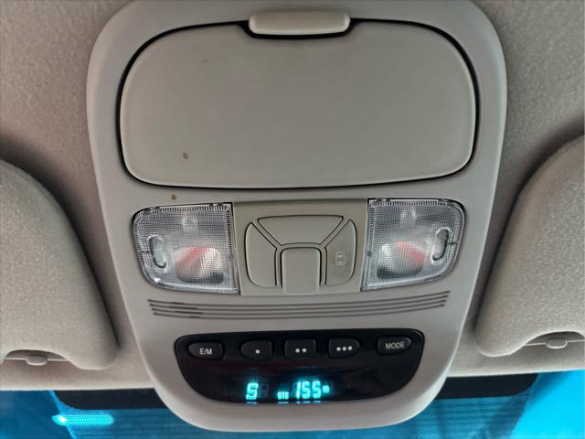Used 2006 Toyota Sienna For Sale in Wilmington, OH