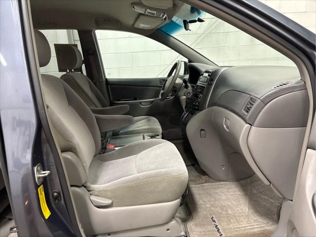 Used 2006 Toyota Sienna For Sale in Wilmington, OH