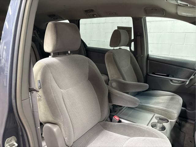 Used 2006 Toyota Sienna For Sale in Wilmington, OH