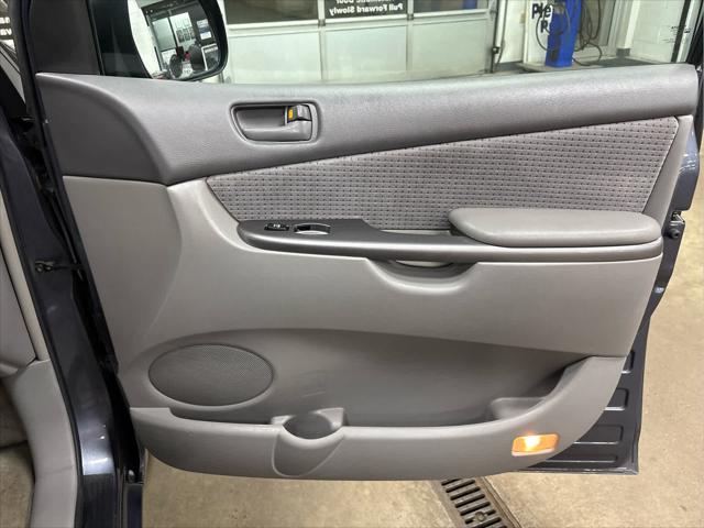 Used 2006 Toyota Sienna For Sale in Wilmington, OH