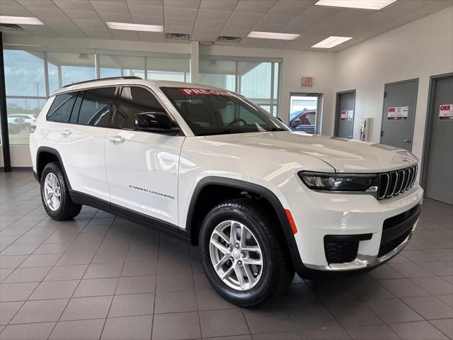 2022 Jeep Grand Cherokee L Laredo 4x4