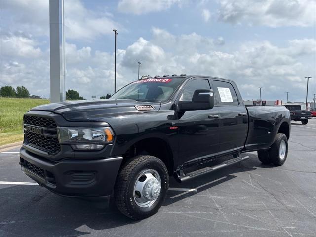 2023 RAM 3500 Tradesman Crew Cab 4x4 8 Box