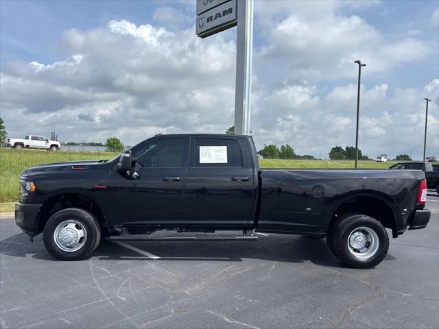 2023 RAM 3500 Tradesman Crew Cab 4x4 8 Box