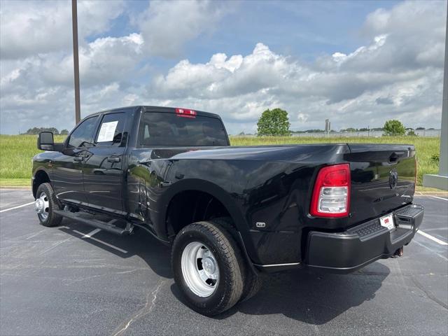 2023 RAM 3500 Tradesman Crew Cab 4x4 8 Box