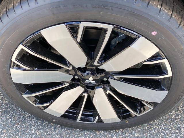 2025 Mitsubishi Outlander PLATINUM EDITION 2.5 S-AWC