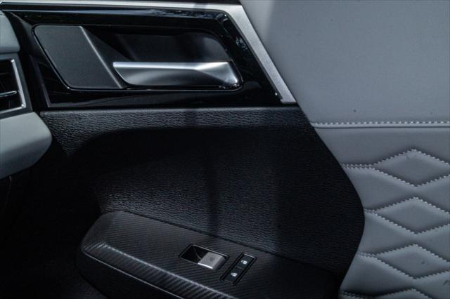 2025 Mitsubishi Outlander PLATINUM EDITION 2.5 S-AWC