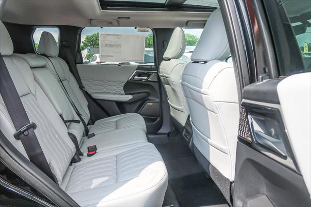 2025 Mitsubishi Outlander PLATINUM EDITION 2.5 S-AWC