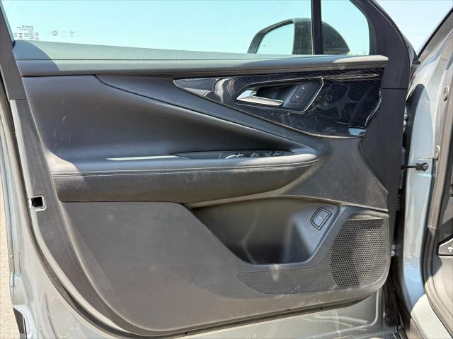 2025 Chevrolet V Blazer eAWD LT