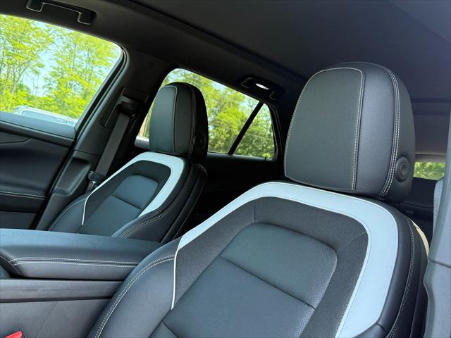2025 Chevrolet V Blazer eAWD LT