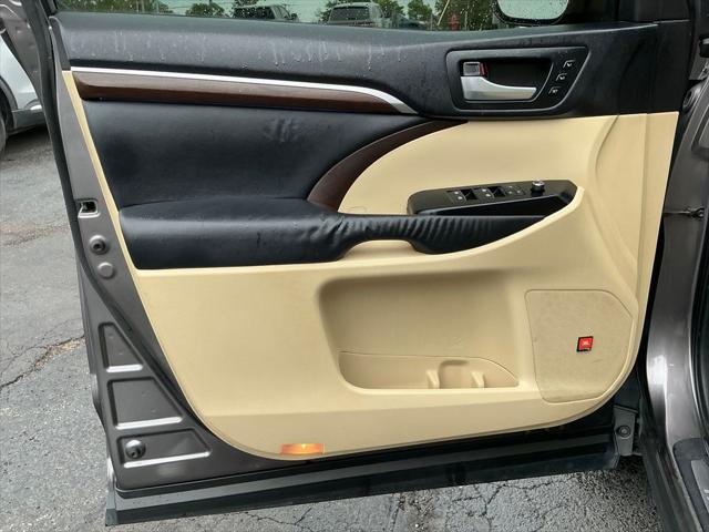 Used 2014 Toyota Highlander For Sale in Muscle Shoals, AL