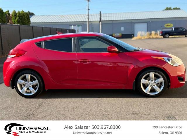 2013 Hyundai Veloster Base w/Gray