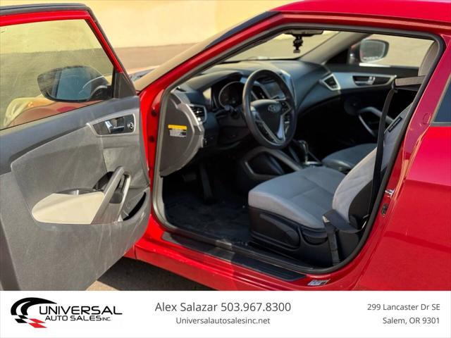 2013 Hyundai Veloster Base w/Gray