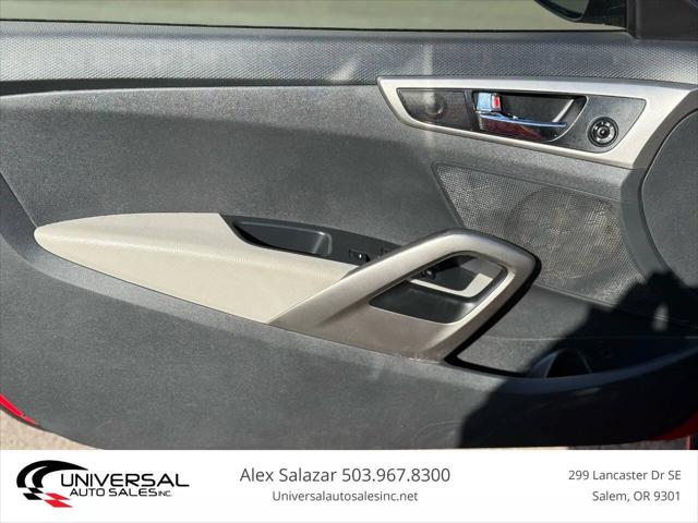 2013 Hyundai Veloster Base w/Gray