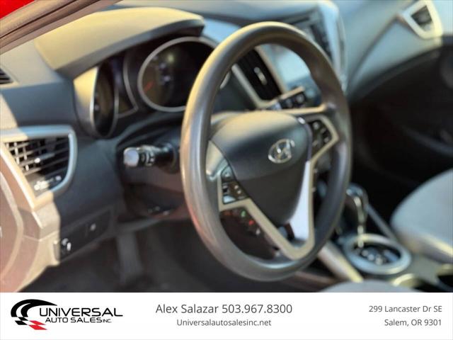 2013 Hyundai Veloster Base w/Gray