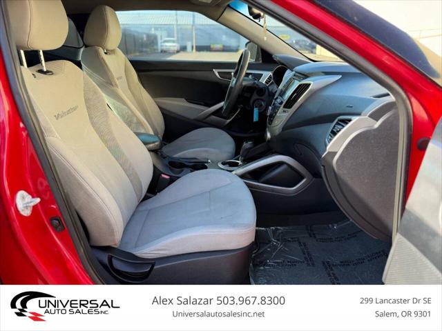 2013 Hyundai Veloster Base w/Gray