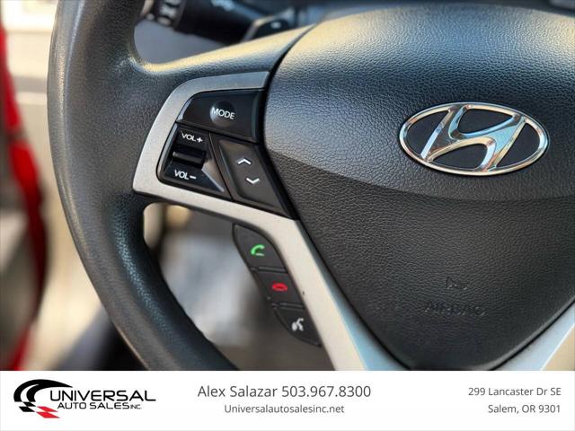 2013 Hyundai Veloster Base w/Gray