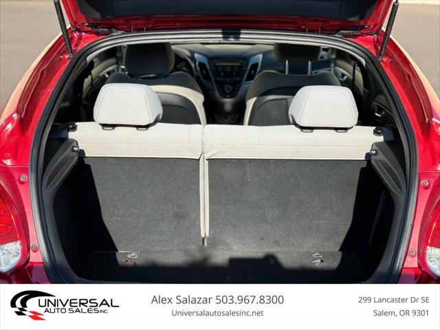 2013 Hyundai Veloster Base w/Gray
