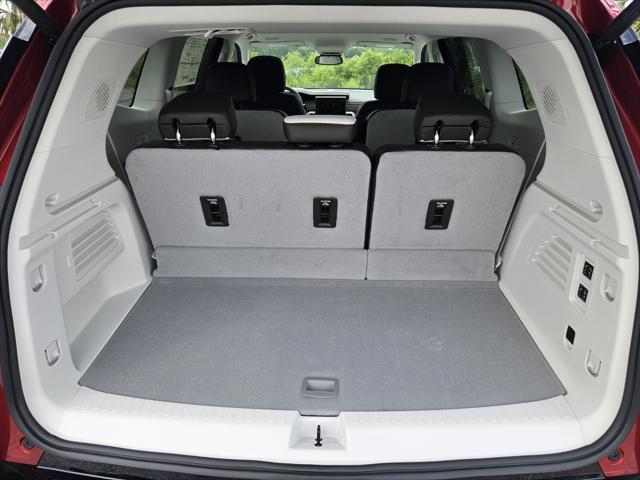 2025 GMC Acadia AWD Denali