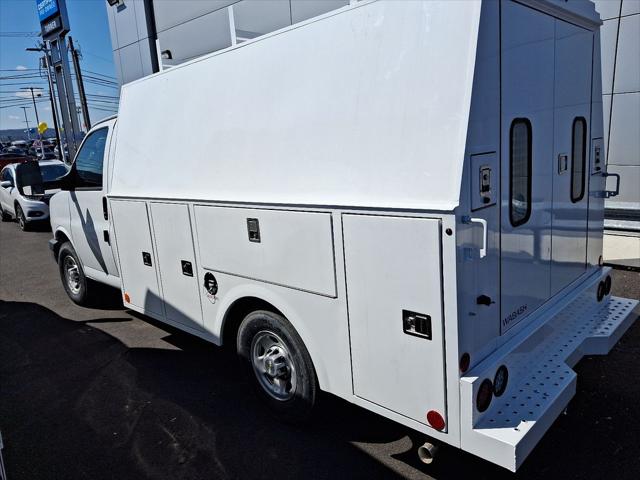 2024 Chevrolet Express Cutaway Work Van