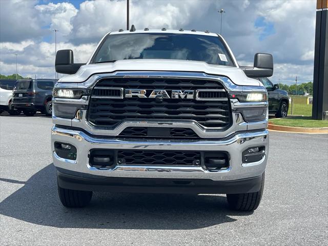2025 RAM Ram 2500 RAM 2500 TRADESMAN CREW CAB 4X4 64 BOX
