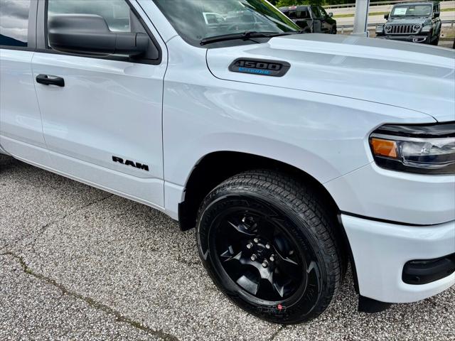 2025 RAM Ram 1500 RAM 1500 TRADESMAN QUAD CAB 4X4 64 BOX