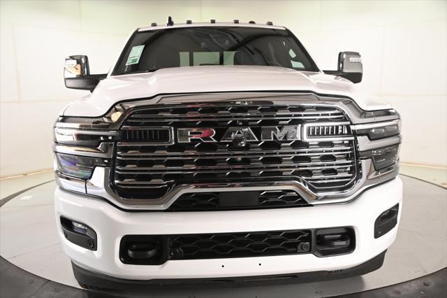 2025 RAM Ram 3500 RAM 3500 LIMITED CREW CAB 4X4 8 BOX