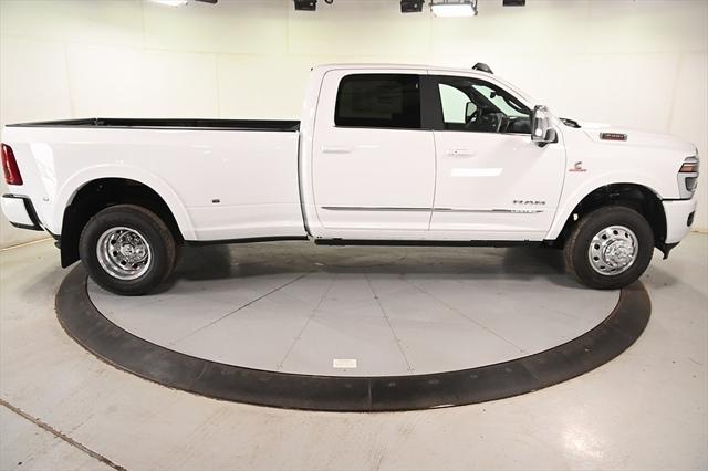 2025 RAM Ram 3500 RAM 3500 LIMITED CREW CAB 4X4 8 BOX 2025 RAM Ram 3500 RAM 3500 LIMITED CREW CAB 4X4 8 BOX