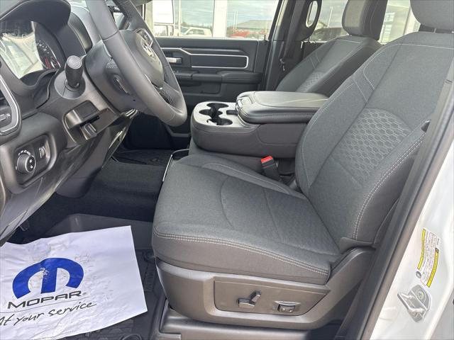 2025 RAM Ram 3500 RAM 3500 BIG HORN CREW CAB 4X2 8 BOX