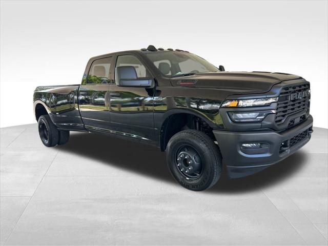 2025 RAM Ram 3500 RAM 3500 TRADESMAN CREW CAB 4X4 8 BOX