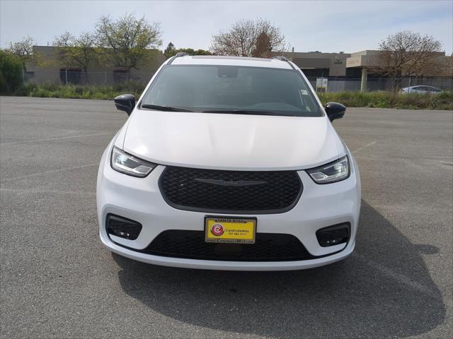 2025 Chrysler Pacifica Hybrid PACIFICA PLUG-IN HYBRID S APPEARANCE