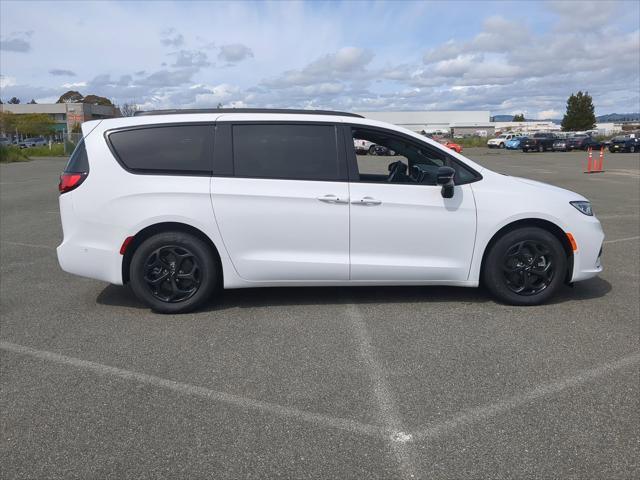 2025 Chrysler Pacifica Hybrid PACIFICA PLUG-IN HYBRID S APPEARANCE