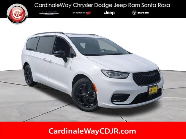 2025 Chrysler Pacifica Hybrid PACIFICA PLUG-IN HYBRID S APPEARANCE
