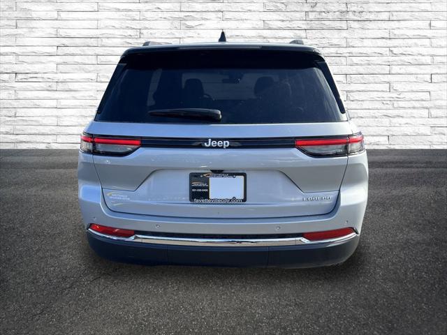 2025 Jeep Grand Cherokee GRAND CHEROKEE LAREDO X 4X2