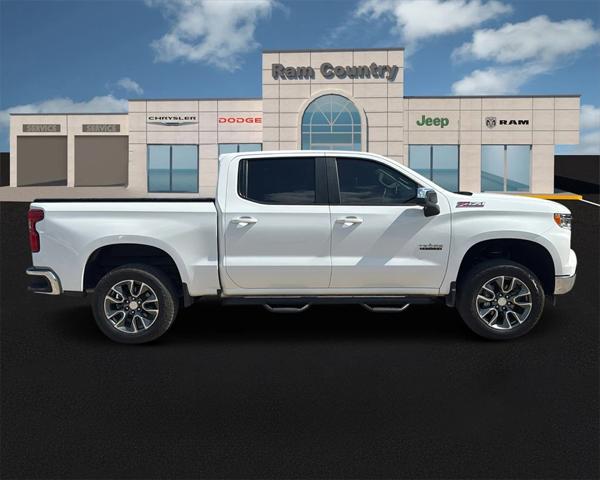 2023 Chevrolet Silverado 1500 4WD Crew Cab Standard Bed LT
