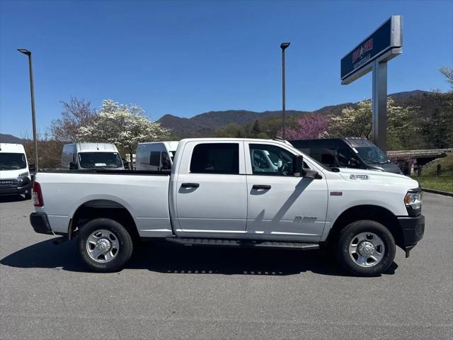 2022 RAM 2500 Tradesman Crew Cab 4x4 64 Box