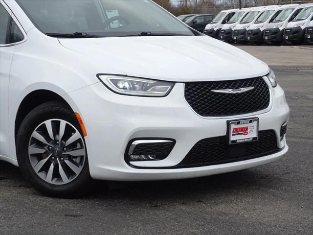 2022 Chrysler Pacifica Hybrid Touring L