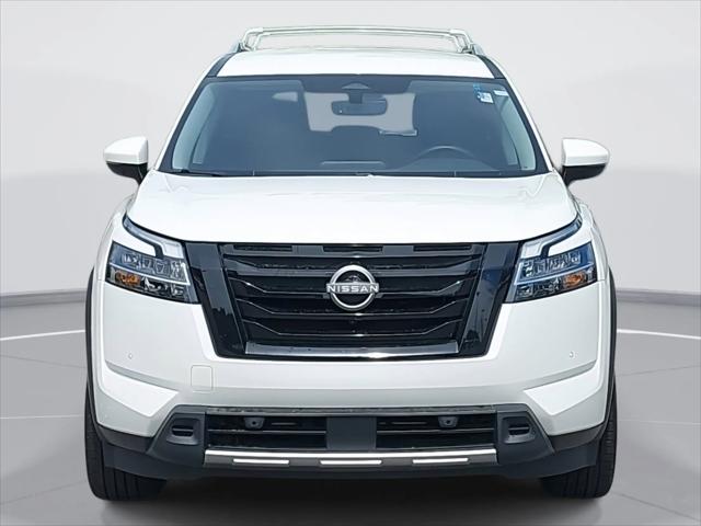 2023 Nissan Pathfinder SL 4WD
