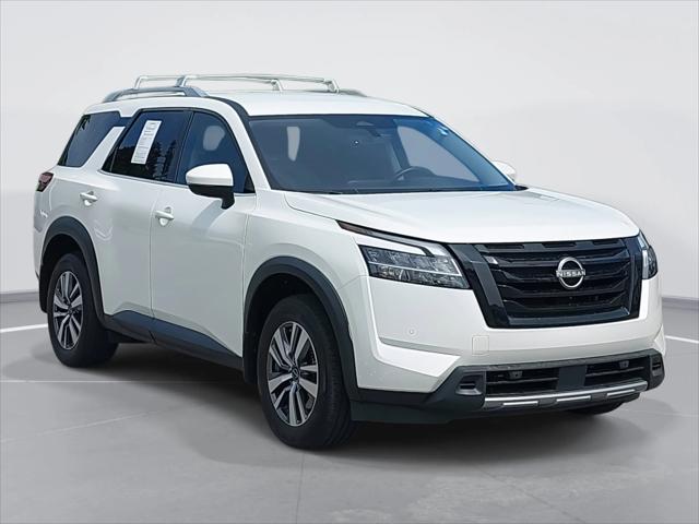 2023 Nissan Pathfinder SL 4WD