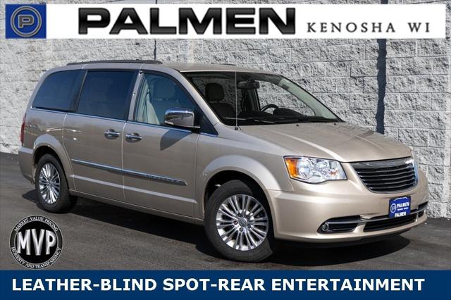 2015 Chrysler Town and Country Touring-L