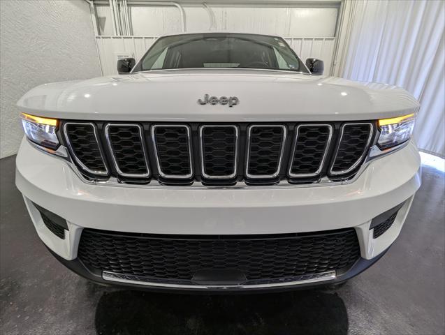 2023 Jeep Grand Cherokee Laredo 4x4