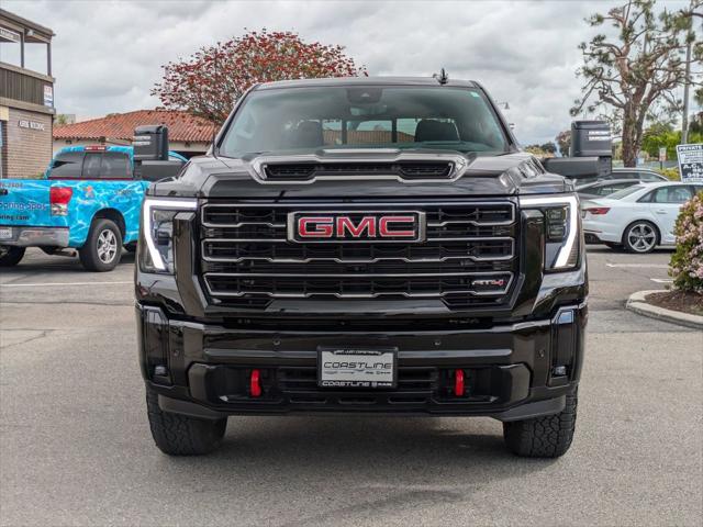 2025 GMC Sierra 2500HD 4WD Crew Cab Standard Bed AT4