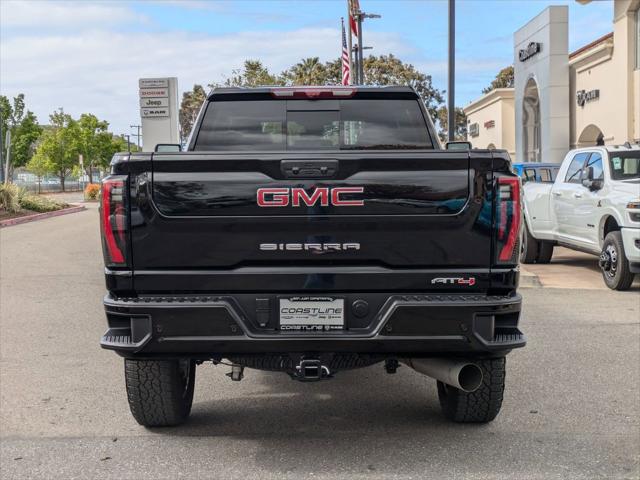 2025 GMC Sierra 2500HD 4WD Crew Cab Standard Bed AT4